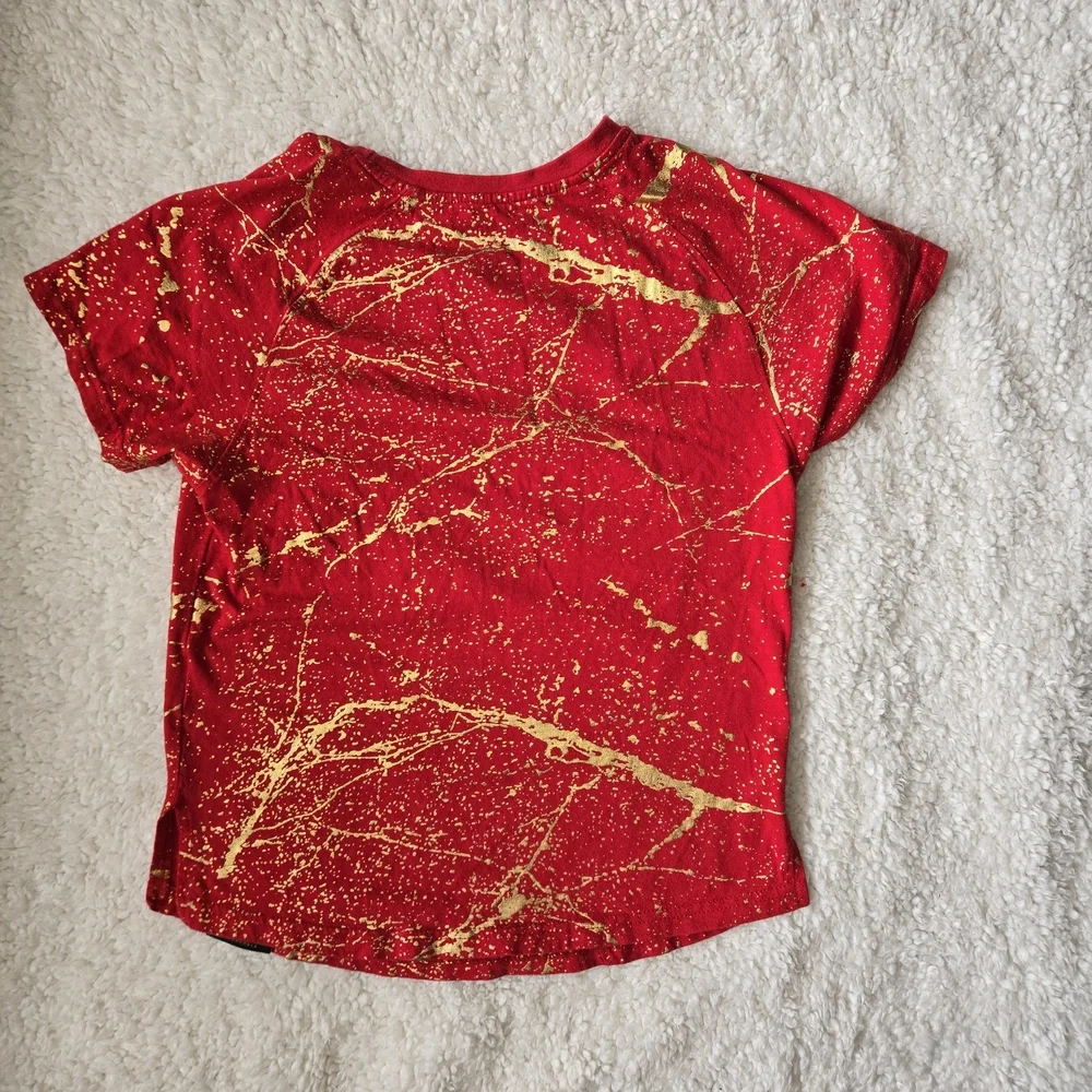 Switch Remarkable Red and Gold Bull Graphic T-Shirt Chicago Bulls Size 8 Boys